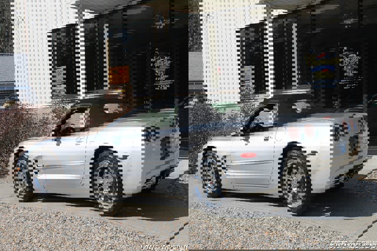 Used 2001 Chevrolet Corvette Convertible w/ Preferred Equipment Group2 image 6