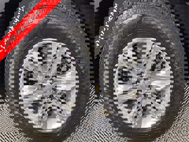 Used 2020 Chevrolet Blazer LT image 34