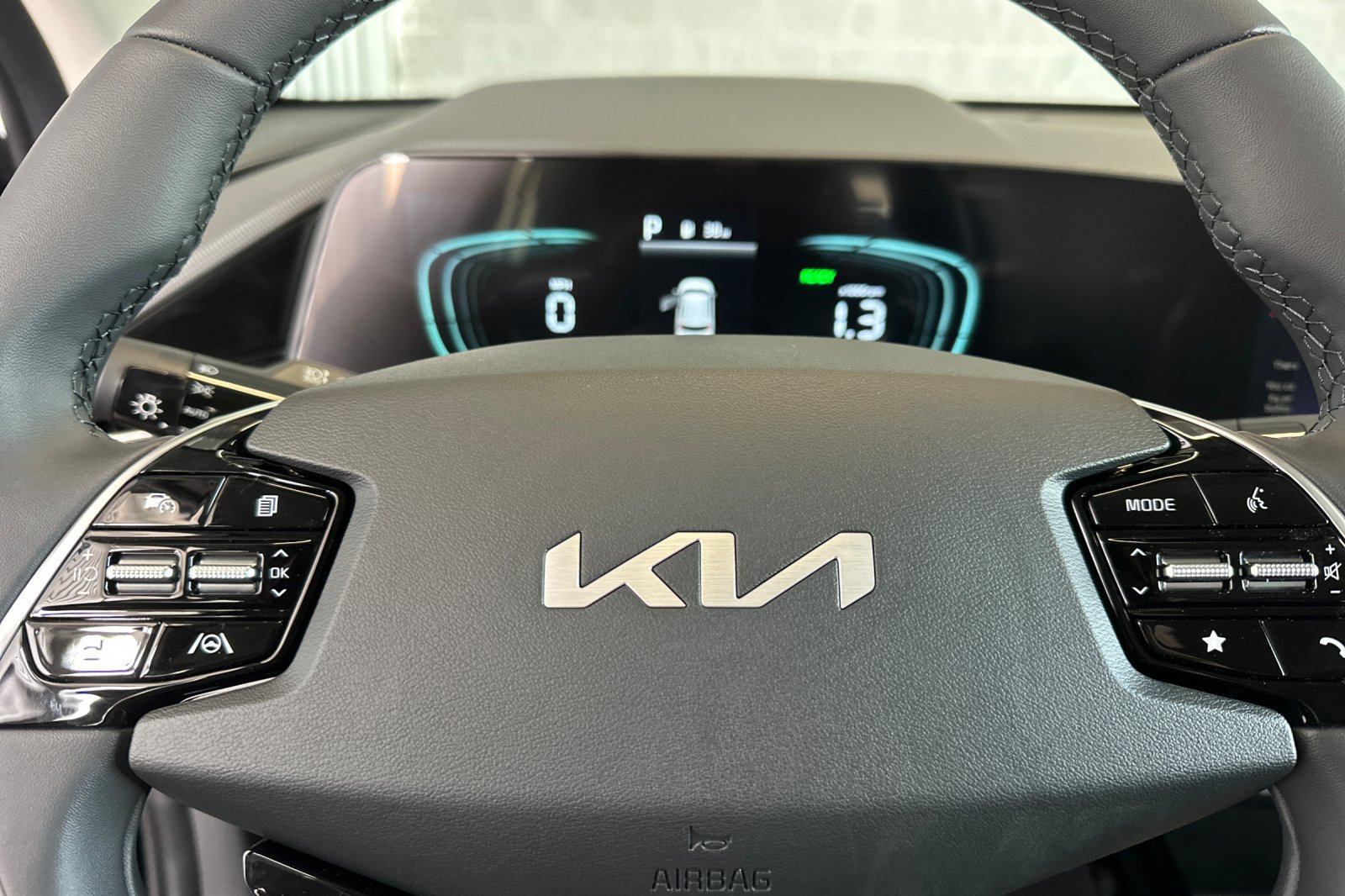 New 2026 Kia Niro EX FWD image 24