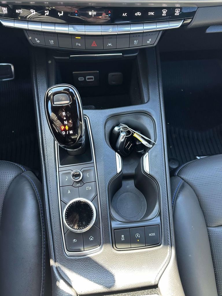 Used 2024 Cadillac XT4 Sport image 18