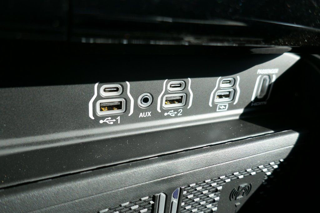 New 2026 RAM 1500 Laramie w/ Night Edition image 17