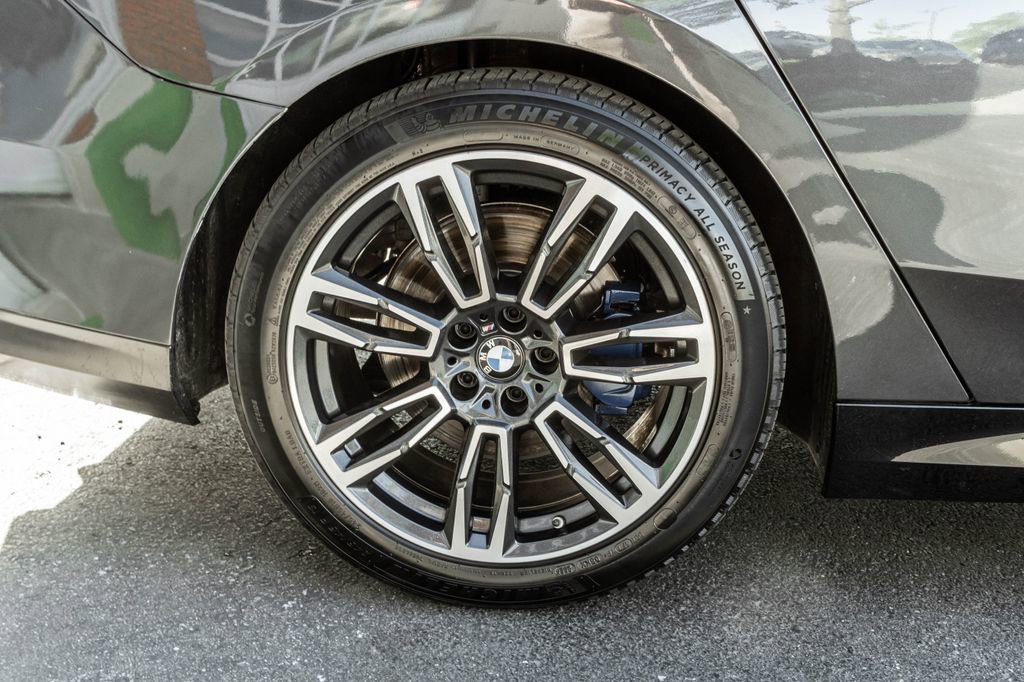 Used 2026 BMW 530i xDrive AWD/4WD image 32