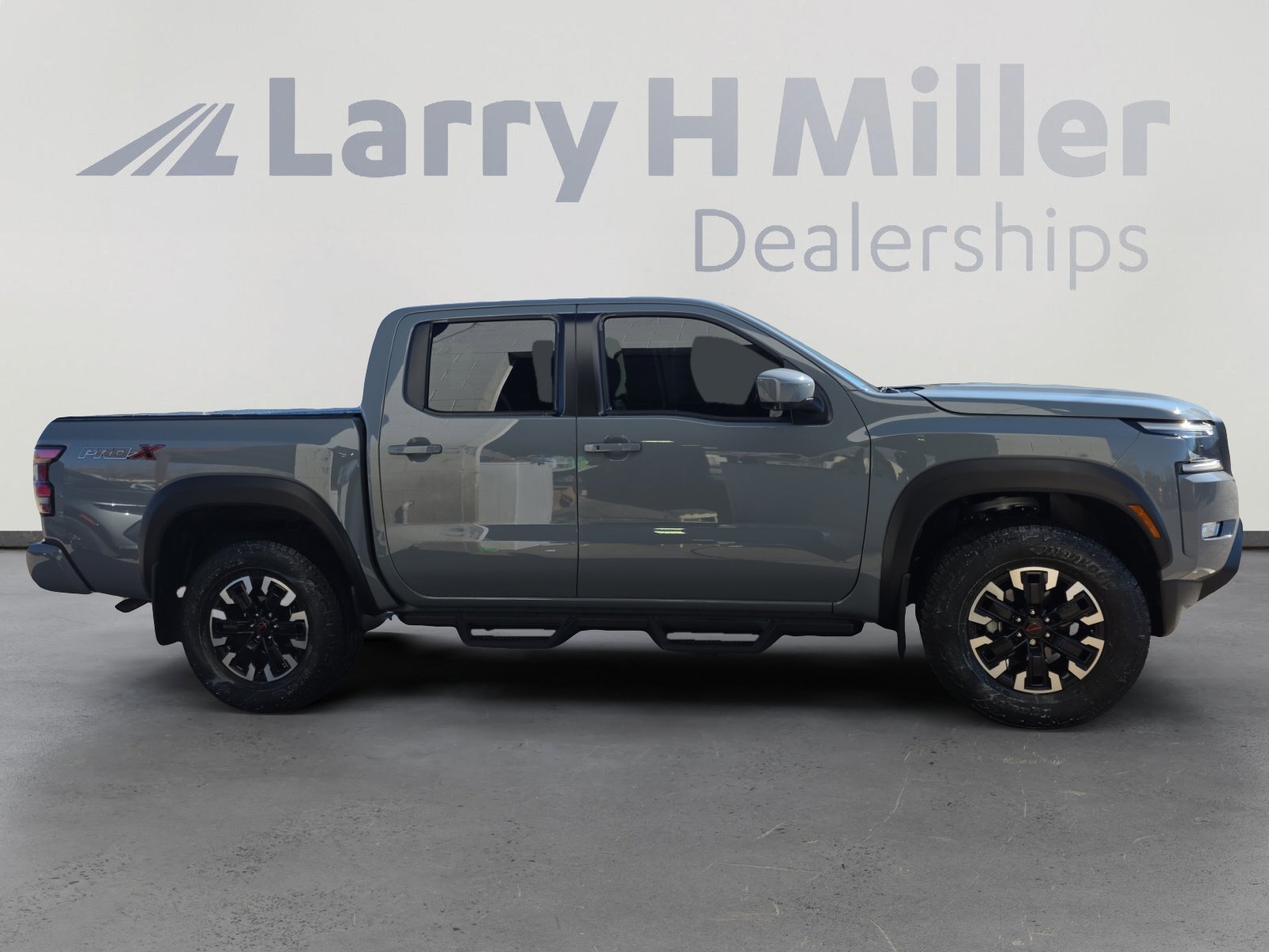 Used 2022 Nissan Frontier Pro-X image 6