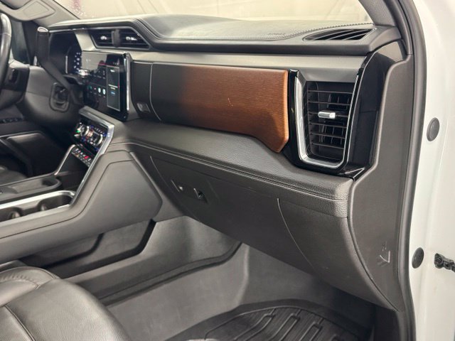 Used 2024 GMC Sierra 2500 Denali w/ Technology Package AWD/4WD image 25