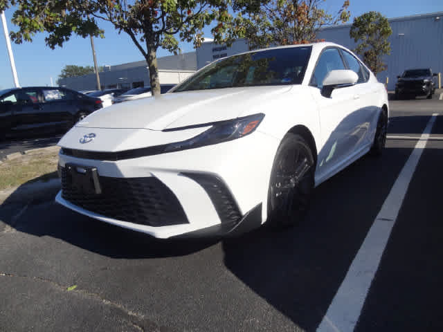 Used 2026 Toyota Camry SE w/ Convenience Package AWD/4WD image 1