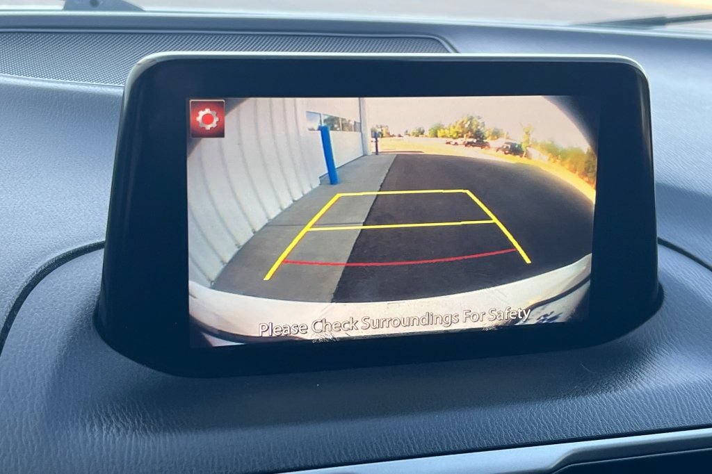 Used 2017 MAZDA MAZDA3 Touring FWD image 16