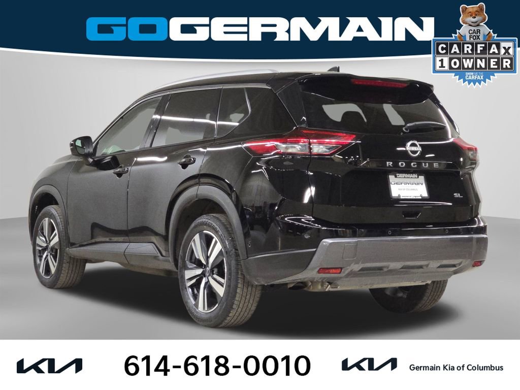 Used 2025 Nissan Rogue SL image 10