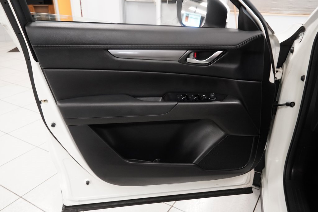 Used 2021 MAZDA CX-5 Touring image 16