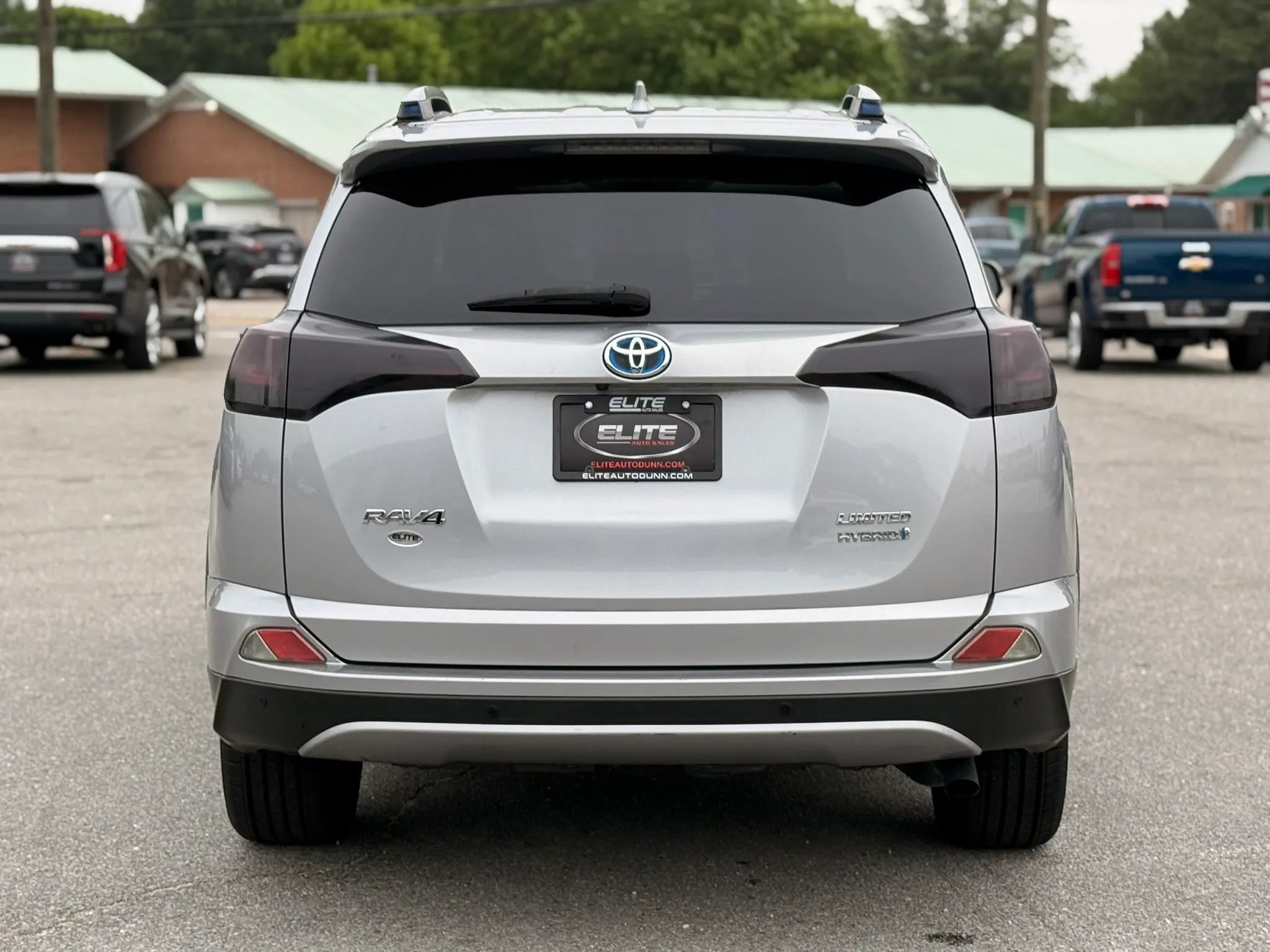 Used 2017 Toyota RAV4 Limited w/ Advanced Technology Package AWD/4WD image 8