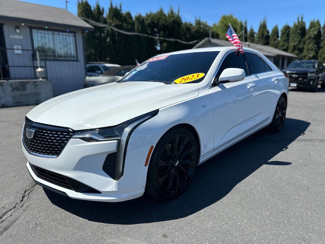 Used 2023 Cadillac CT4 Luxury RWD image 3