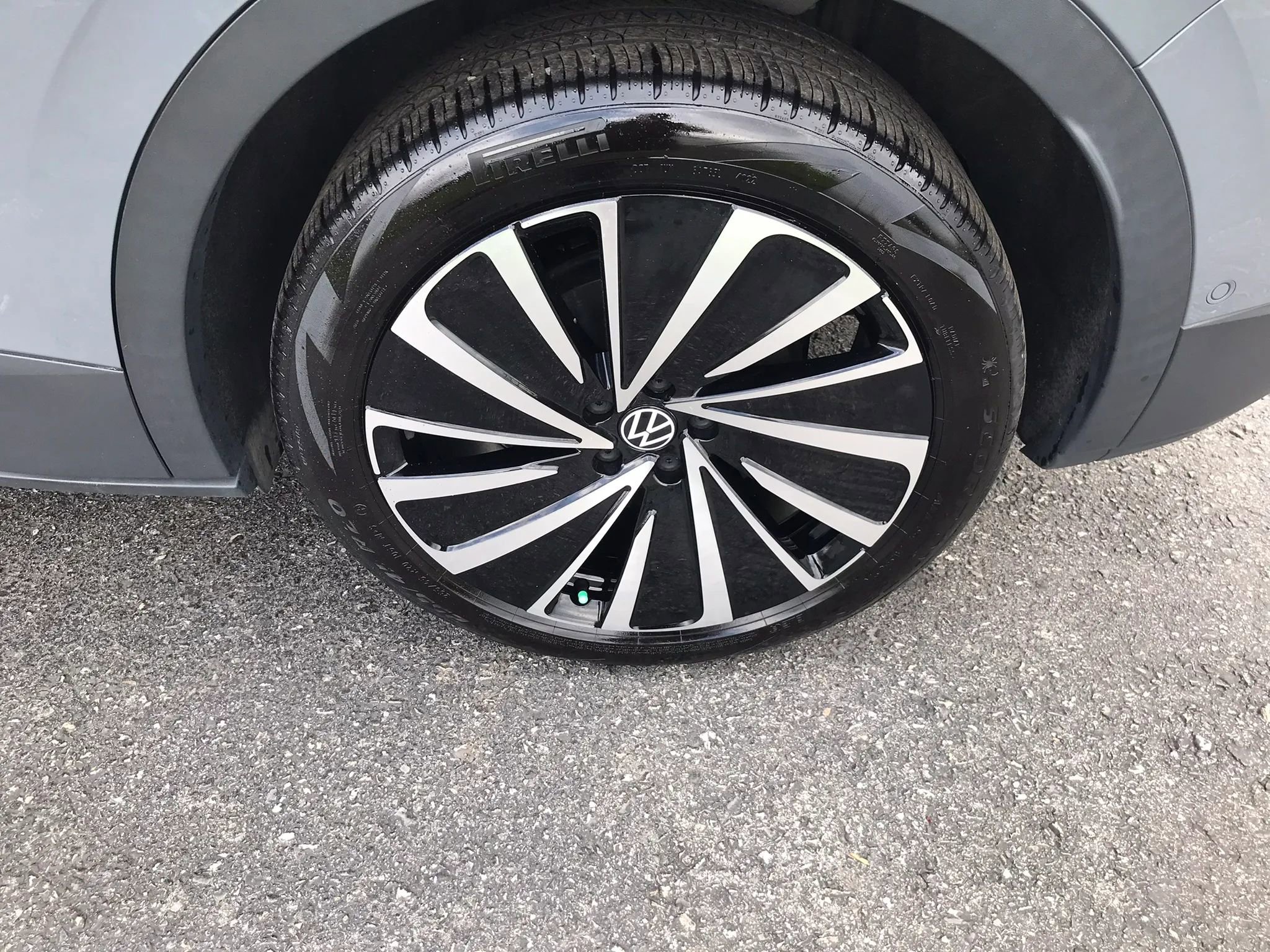 Used 2023 Volkswagen ID.4 Pro S Plus image 41