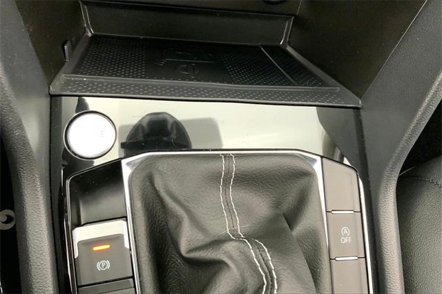 Used 2024 Volkswagen Taos SE image 32