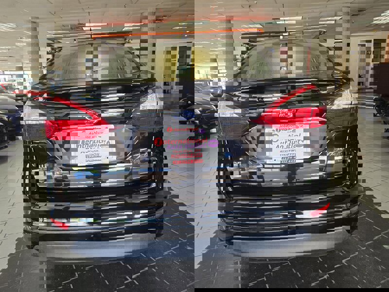 Used 2017 Ford Fiesta SE w/ Cold Weather Package image 5