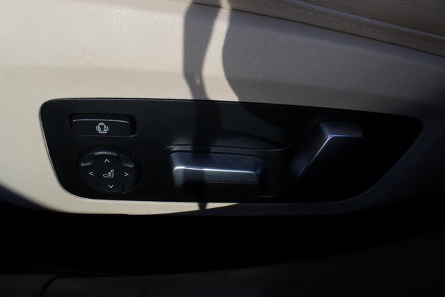 Used 2021 BMW 330i Sedan w/ Convenience Package image 11