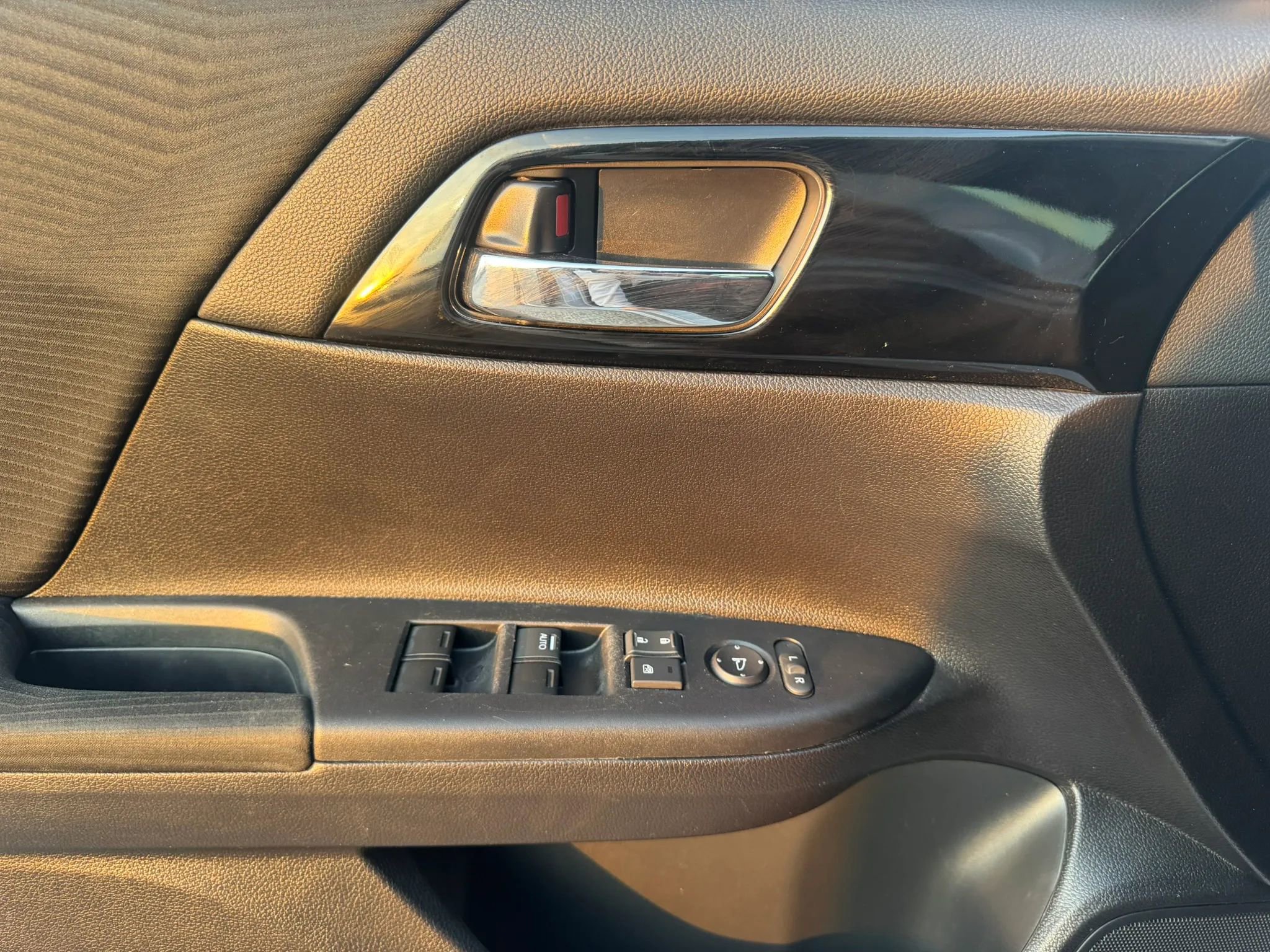 Used 2016 Honda Accord LX image 24