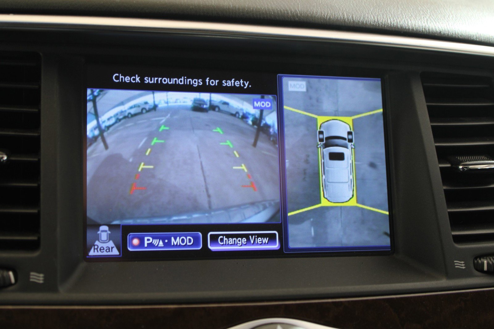 Used 2016 INFINITI QX80 2WD w/ Driver's Assistance Package image 20