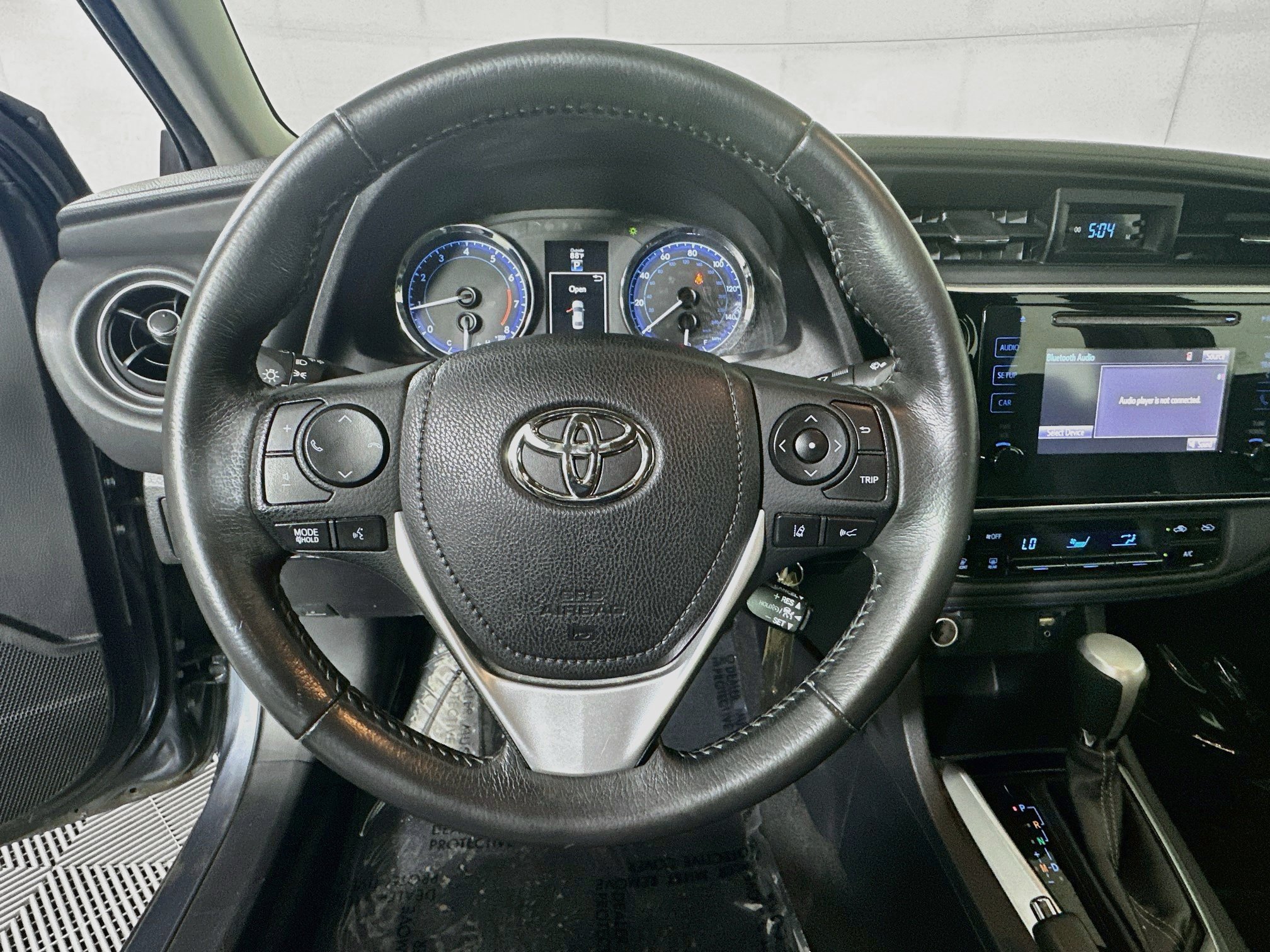 Used 2017 Toyota Corolla SE FWD image 15