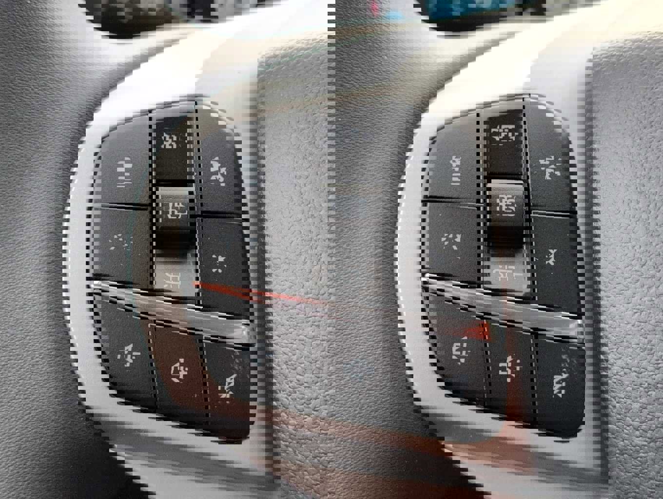 New 2026 Ford Explorer Active RWD image 21