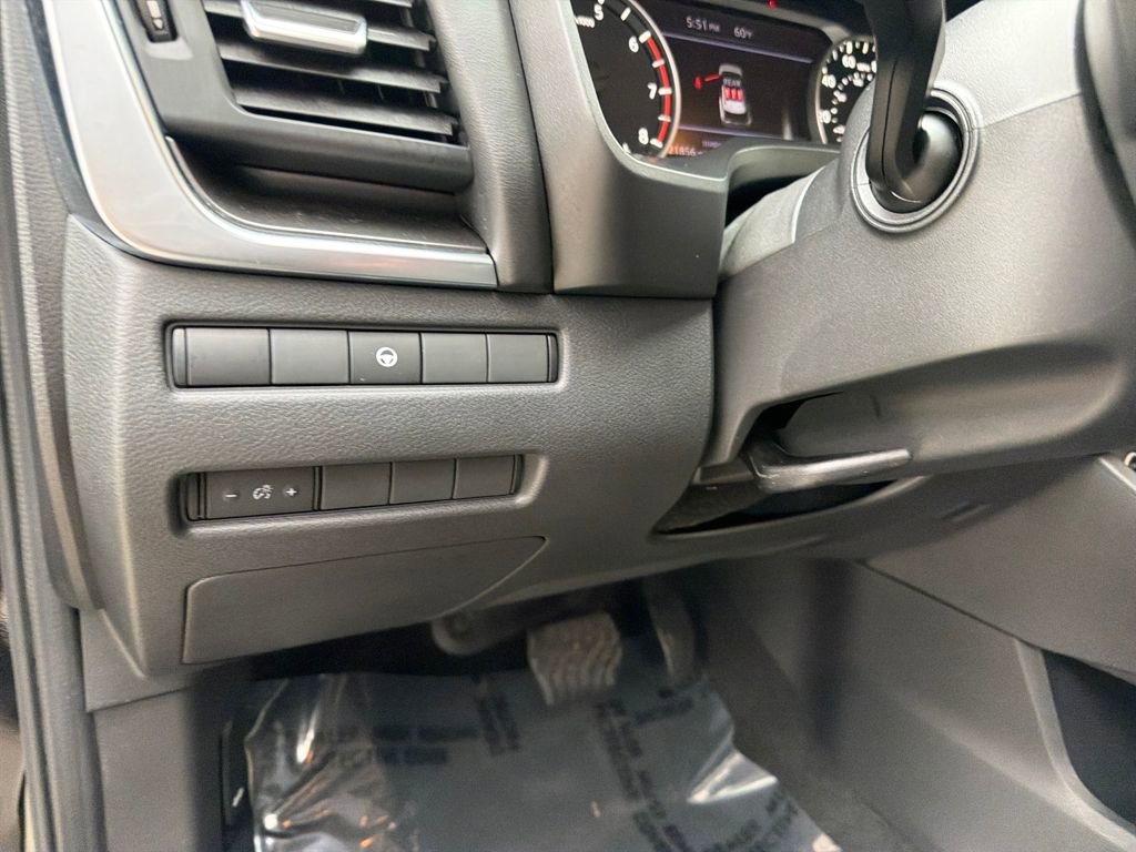 Certified 2023 Nissan Rogue SV image 20