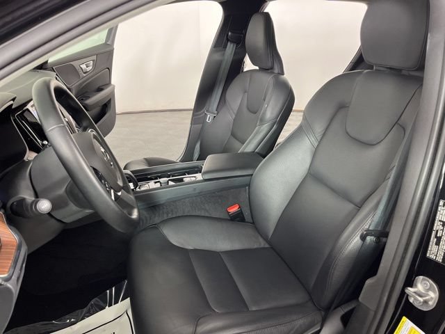 Used 2025 Volvo V60 B5 Cross Country Plus AWD/4WD image 19