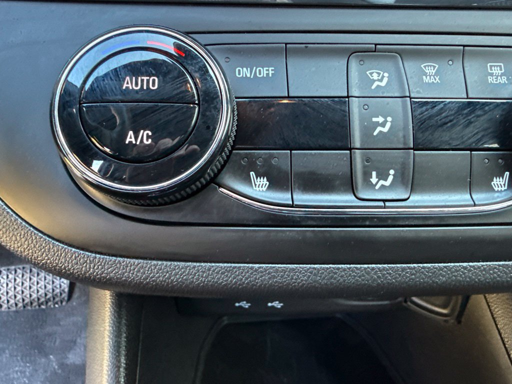 Used 2024 Buick Envista Preferred w/ Convenience I Package FWD image 29