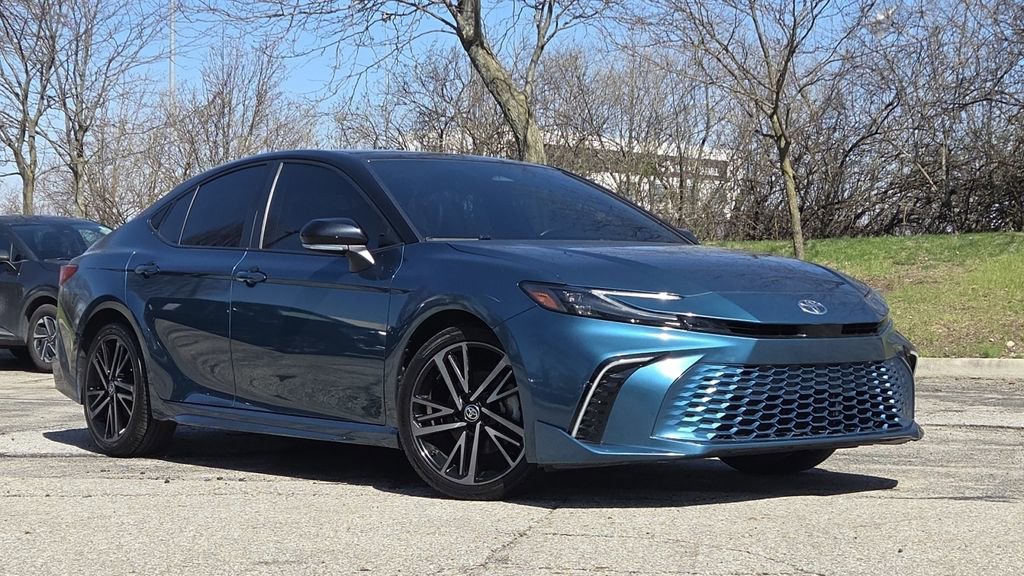 Used 2025 Toyota Camry XSE image 2