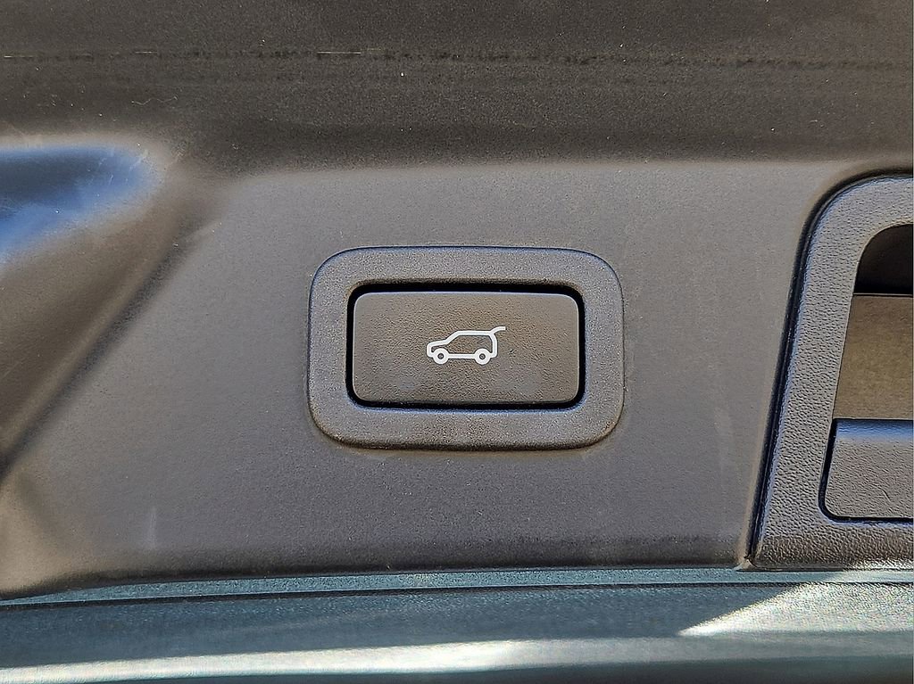 Used 2022 Land Rover Range Rover Velar R-Dynamic S image 14