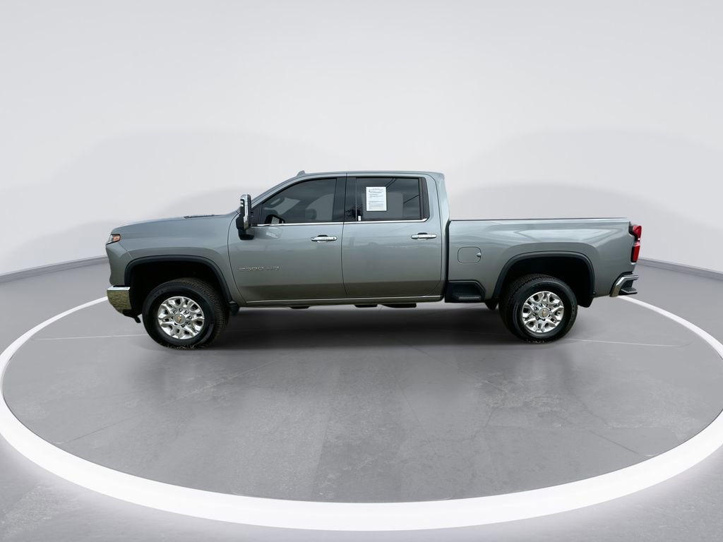 Used 2024 Chevrolet Silverado 2500 LTZ AWD/4WD image 5