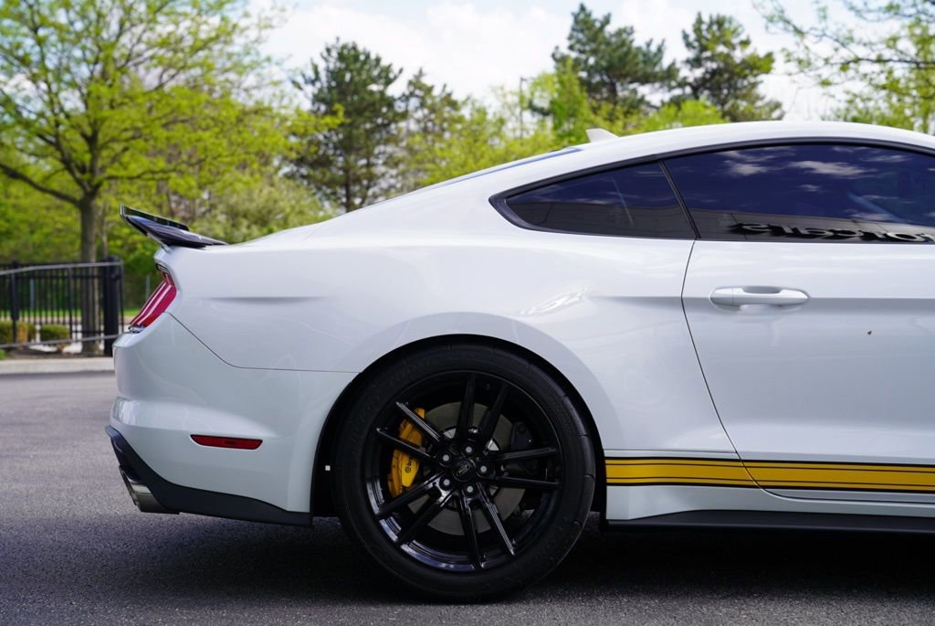 Used 2022 Ford Mustang Shelby GT500 w/ Technology Package RWD image 23