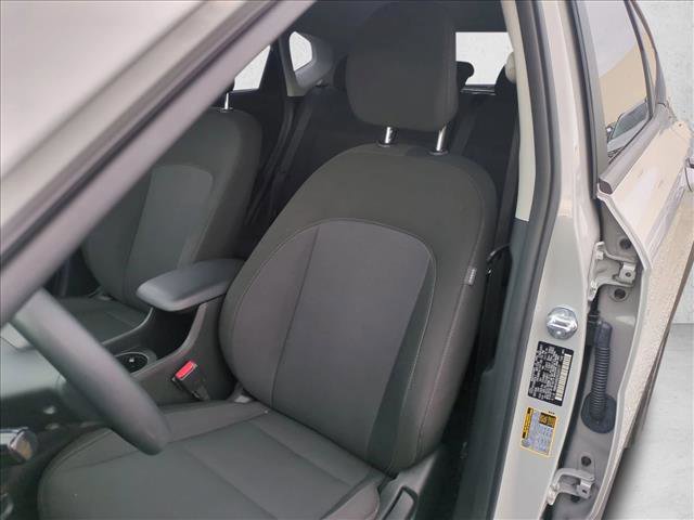Used 2025 Hyundai Kona SE image 15