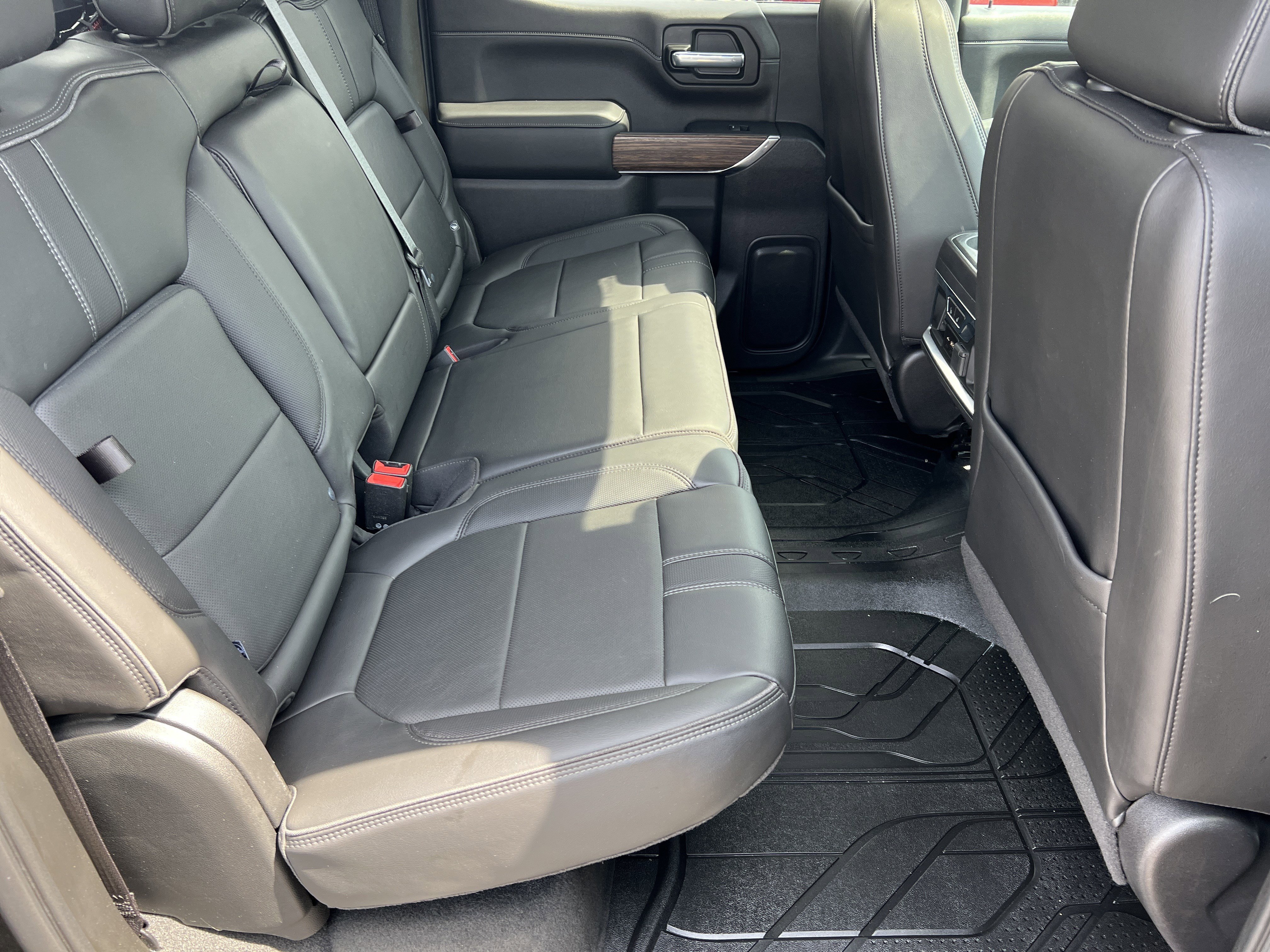 Used 2021 Chevrolet Silverado 1500 High Country w/ Technology Package AWD/4WD image 20