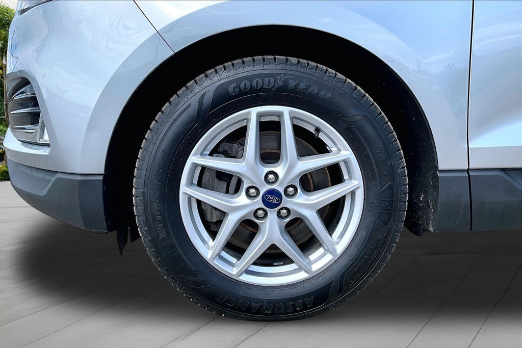 Used 2022 Ford Edge SEL w/ Convenience Package AWD/4WD image 9