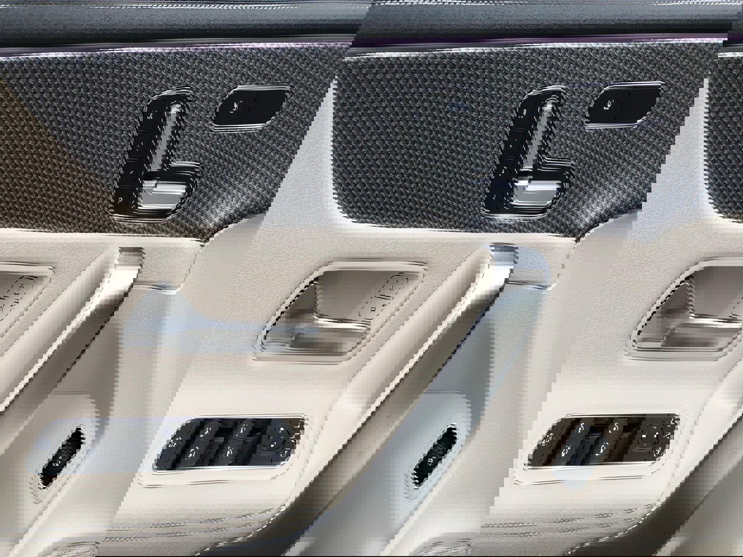 New 2025 Mercedes-Benz CLA 250 4MATIC image 11