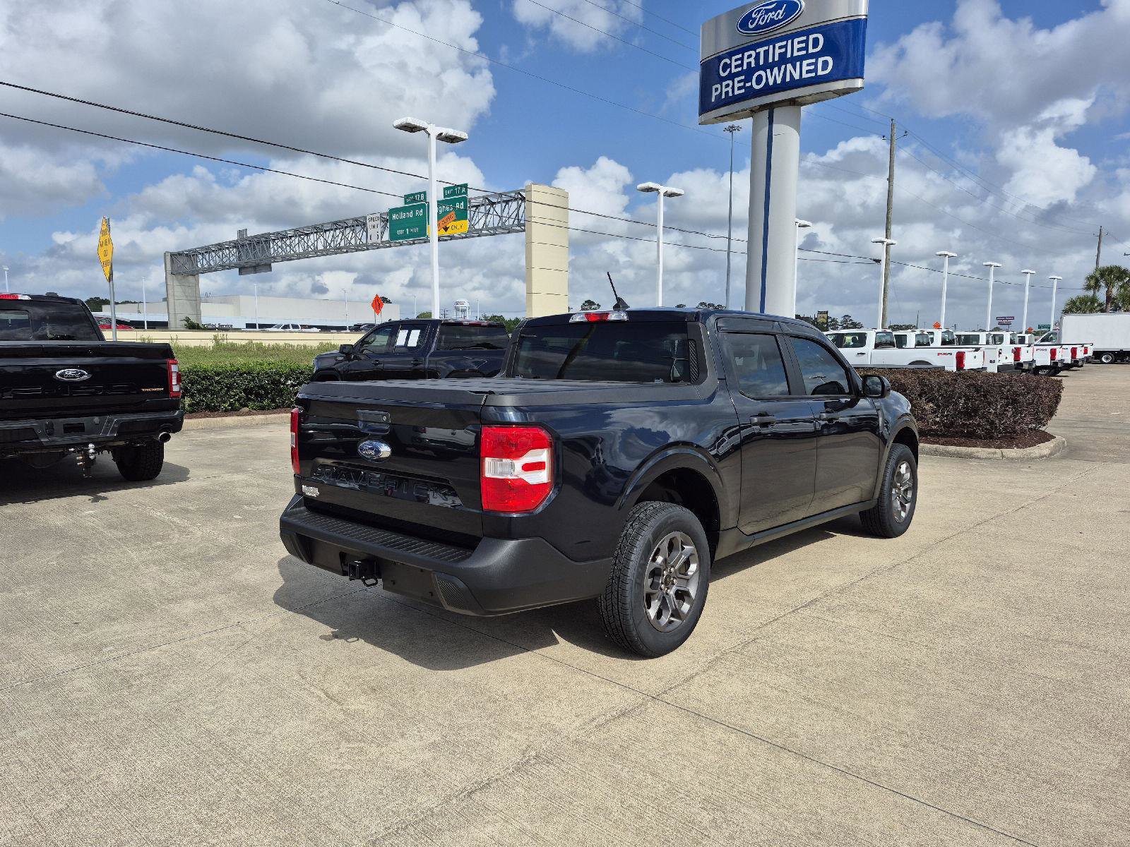 Certified 2023 Ford Maverick XLT w/ XLT Luxury Package image 17