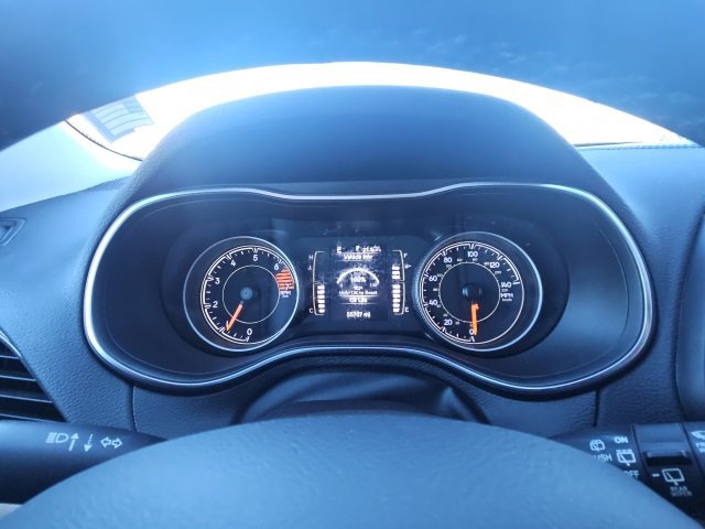 Used 2020 Jeep Cherokee Latitude w/ Cold Weather Group image 16