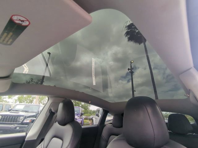 Used 2022 Tesla Model Y Performance image 24