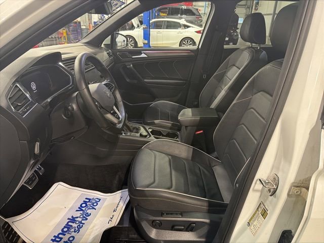 Used 2024 Volkswagen Tiguan SEL R-Line image 8