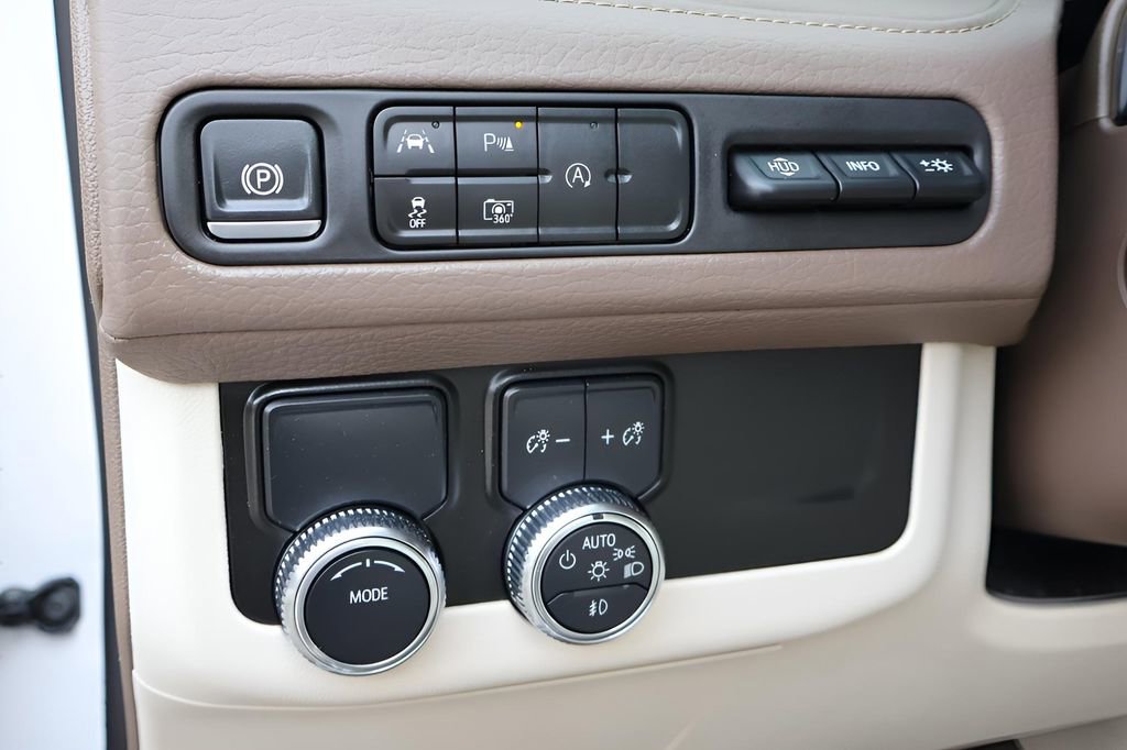 Used 2024 GMC Yukon XL Denali image 22