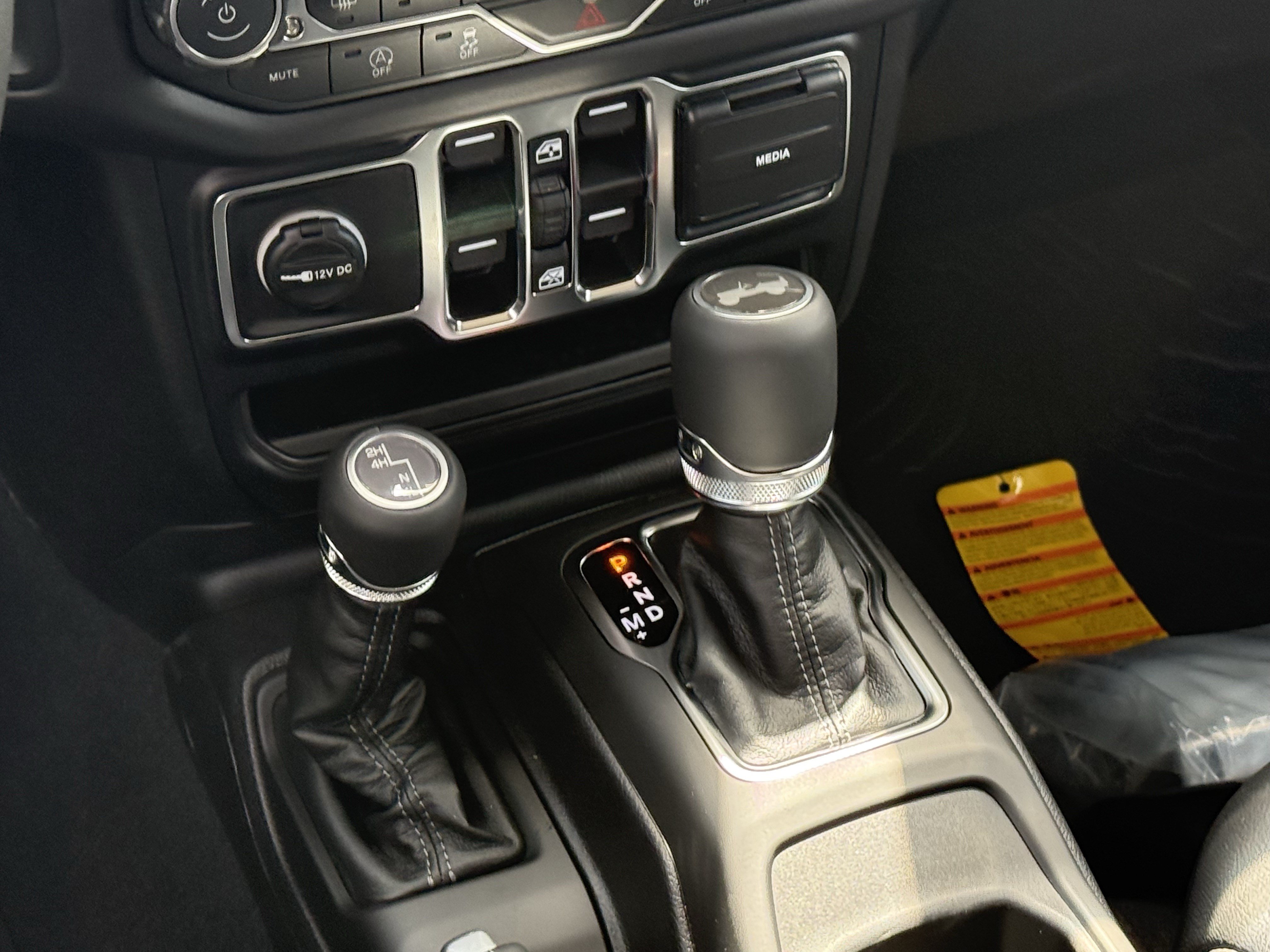 New 2026 Jeep Wrangler Unlimited Sahara AWD/4WD image 15