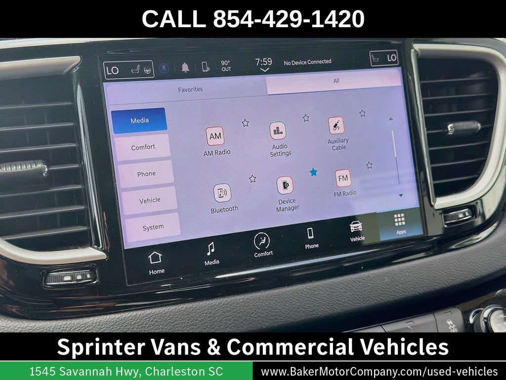 Used 2024 Chrysler Pacifica Touring-L FWD image 13