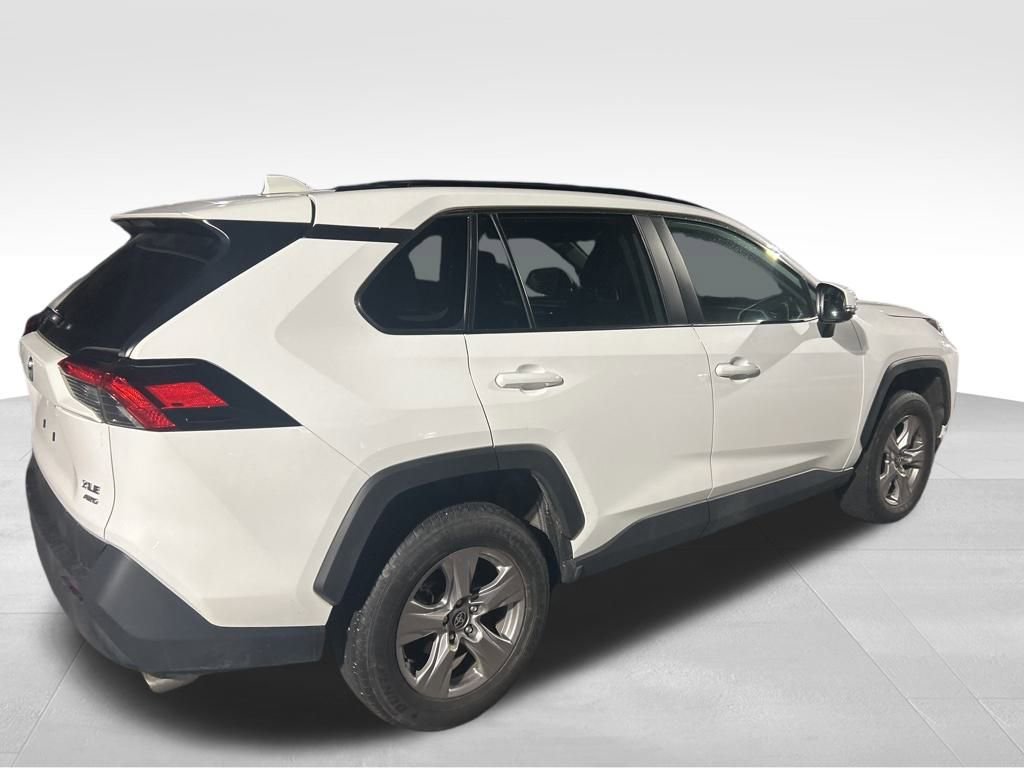 Used 2025 Toyota RAV4 XLE AWD/4WD image 6