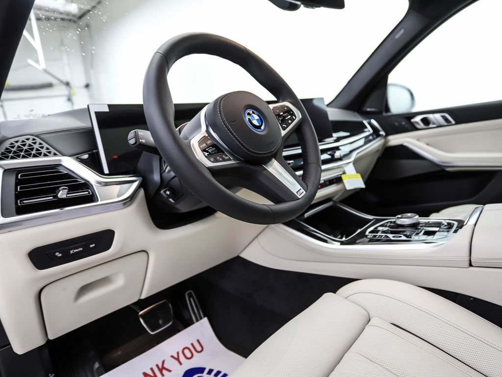 New 2026 BMW X5 xDrive50e image 10