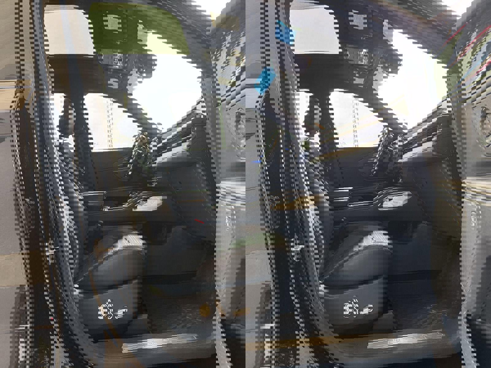 Used 2024 Lincoln Nautilus Reserve w/ Equipment Group 202A image 34