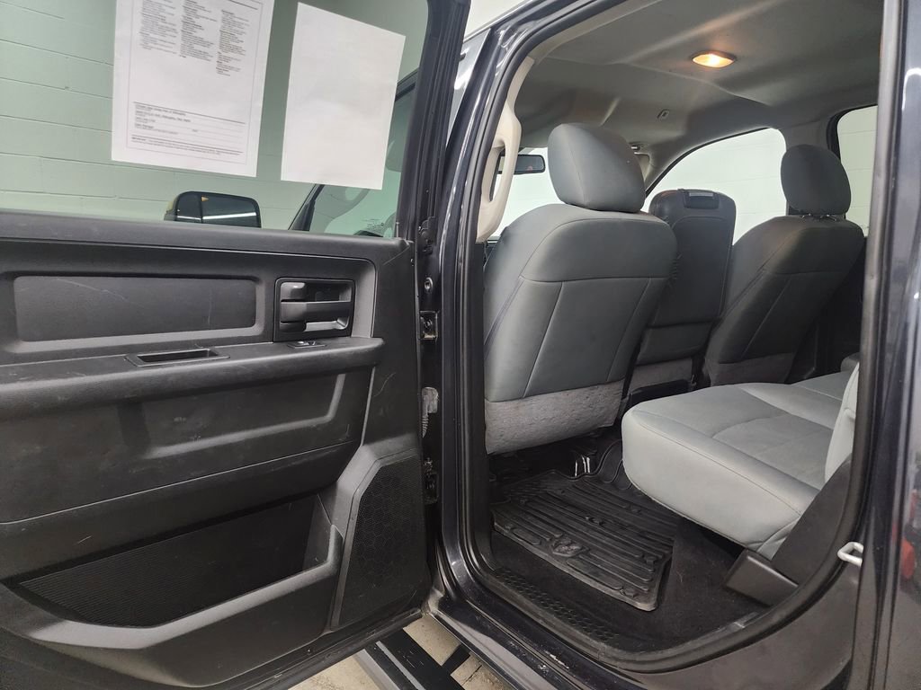 Used 2018 RAM 2500 Tradesman w/ Chrome Appearance Group image 20