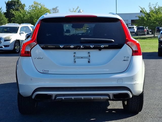 Used 2016 Volvo V60 T5 Cross Country Platinum AWD/4WD image 8