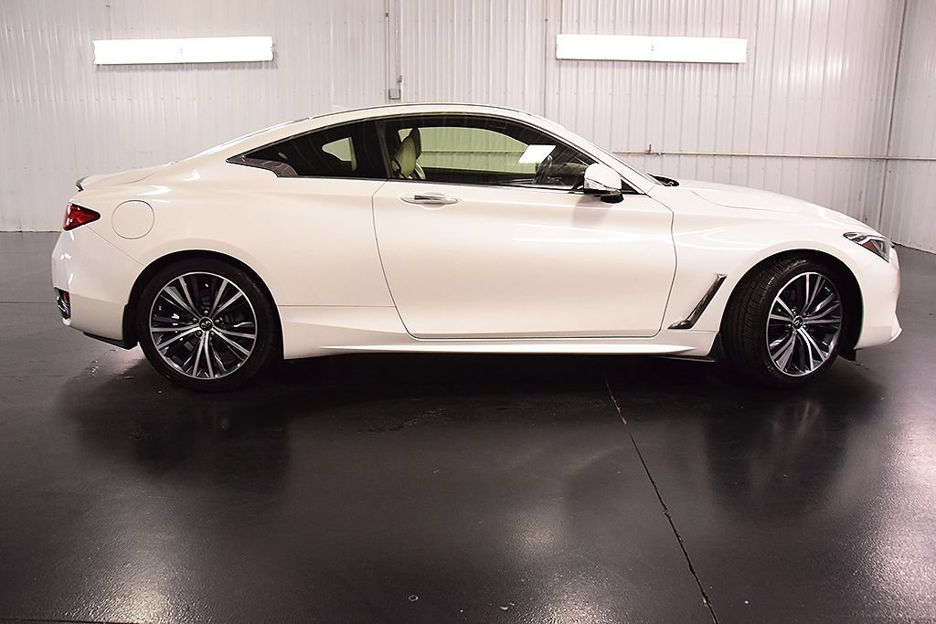 Used 2022 INFINITI Q60 3.0t Luxe w/ Essential Package AWD/4WD image 9