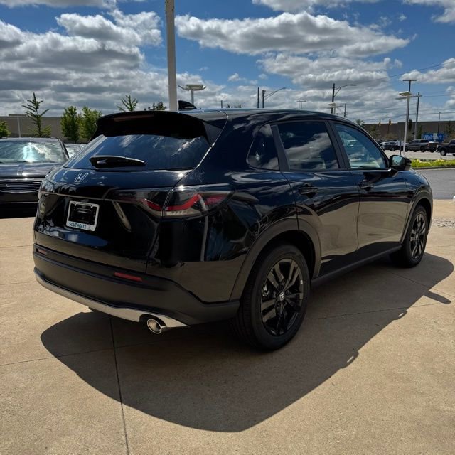 New 2026 Honda HR-V Sport image 3