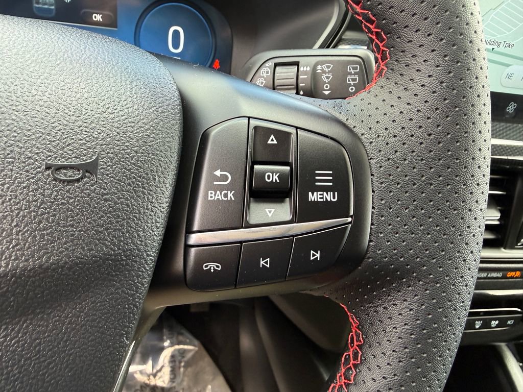 Used 2025 Ford Escape ST-Line Elite w/ Premium Technology Package AWD/4WD image 18