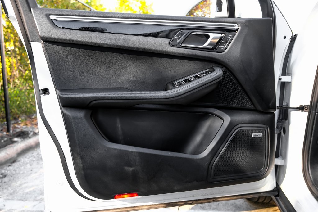 Used 2021 Porsche Macan image 44