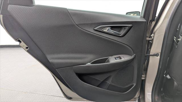 Used 2025 Chevrolet Malibu LT FWD image 16